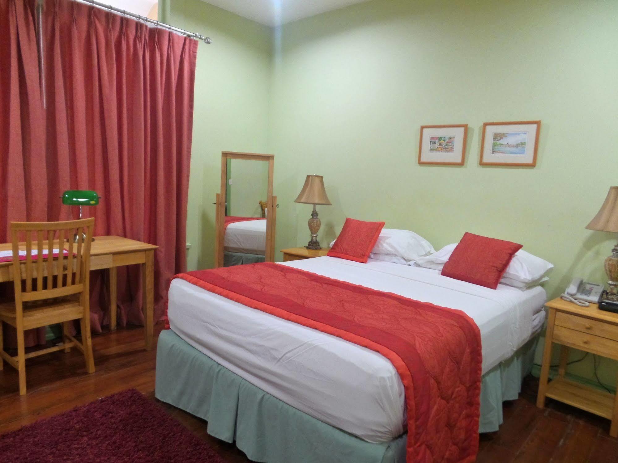 Heritage Inn Trinidad Belmont Esterno foto
