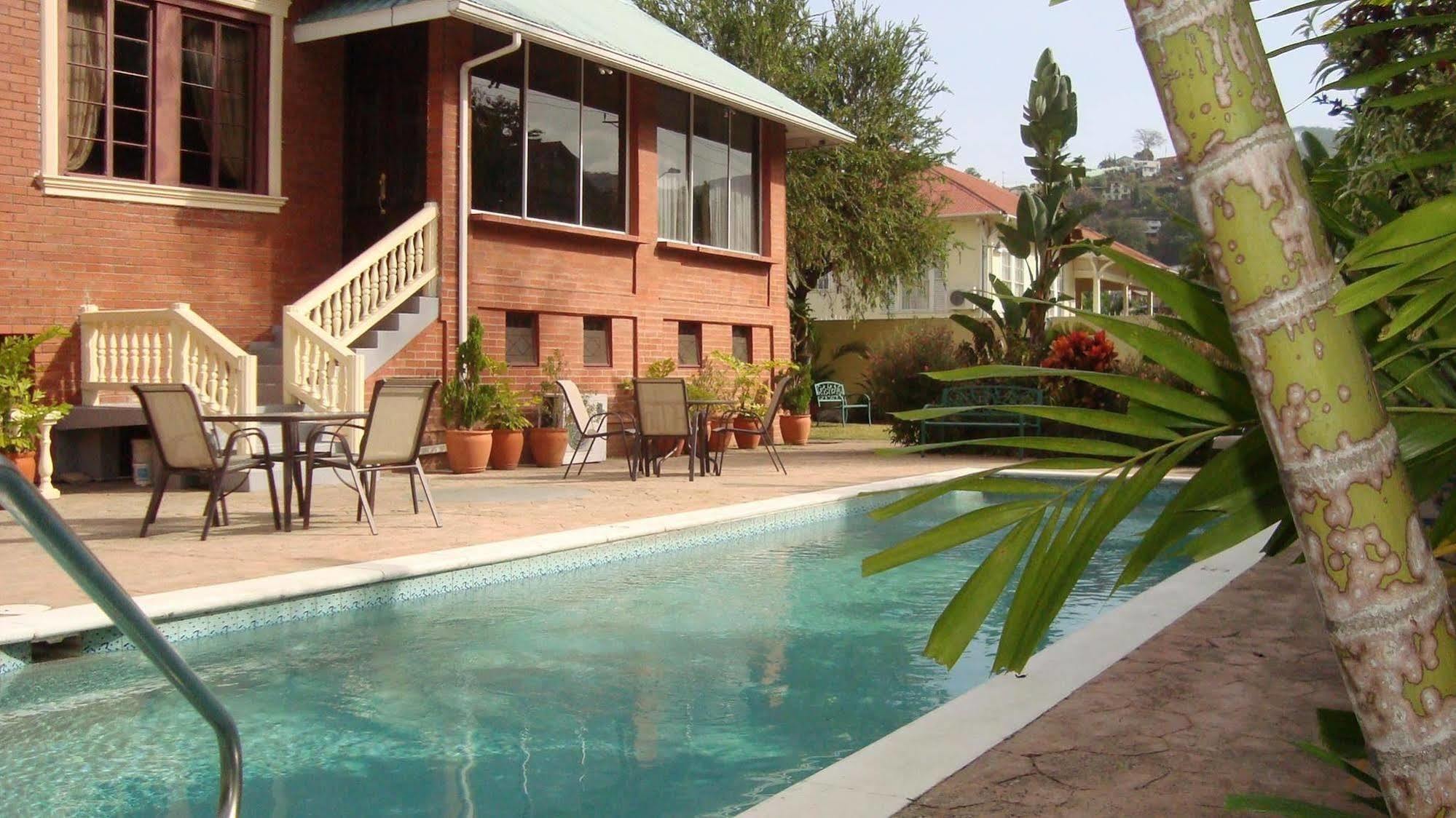 Heritage Inn Trinidad Belmont Esterno foto