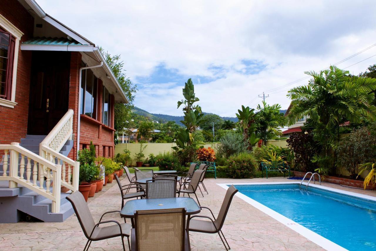 Heritage Inn Trinidad Belmont Esterno foto